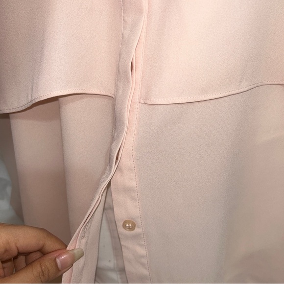 Melanie Lyne Light Peach Tiered Flowy Tunic Button Down Blouse - Picture 5 of 10